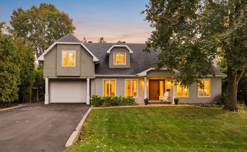 House in Baie-D'Urfe, Quebec, Canada 1