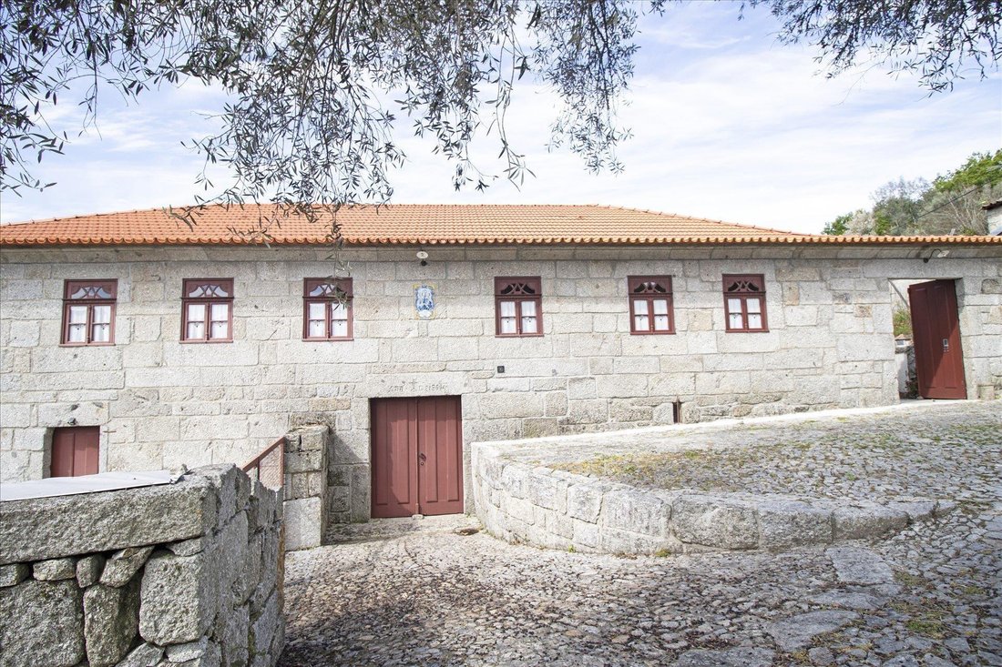 Casa di campagna a Moreira do Rei e Varzea Cova, Braga, Portogallo 1 - 19118045