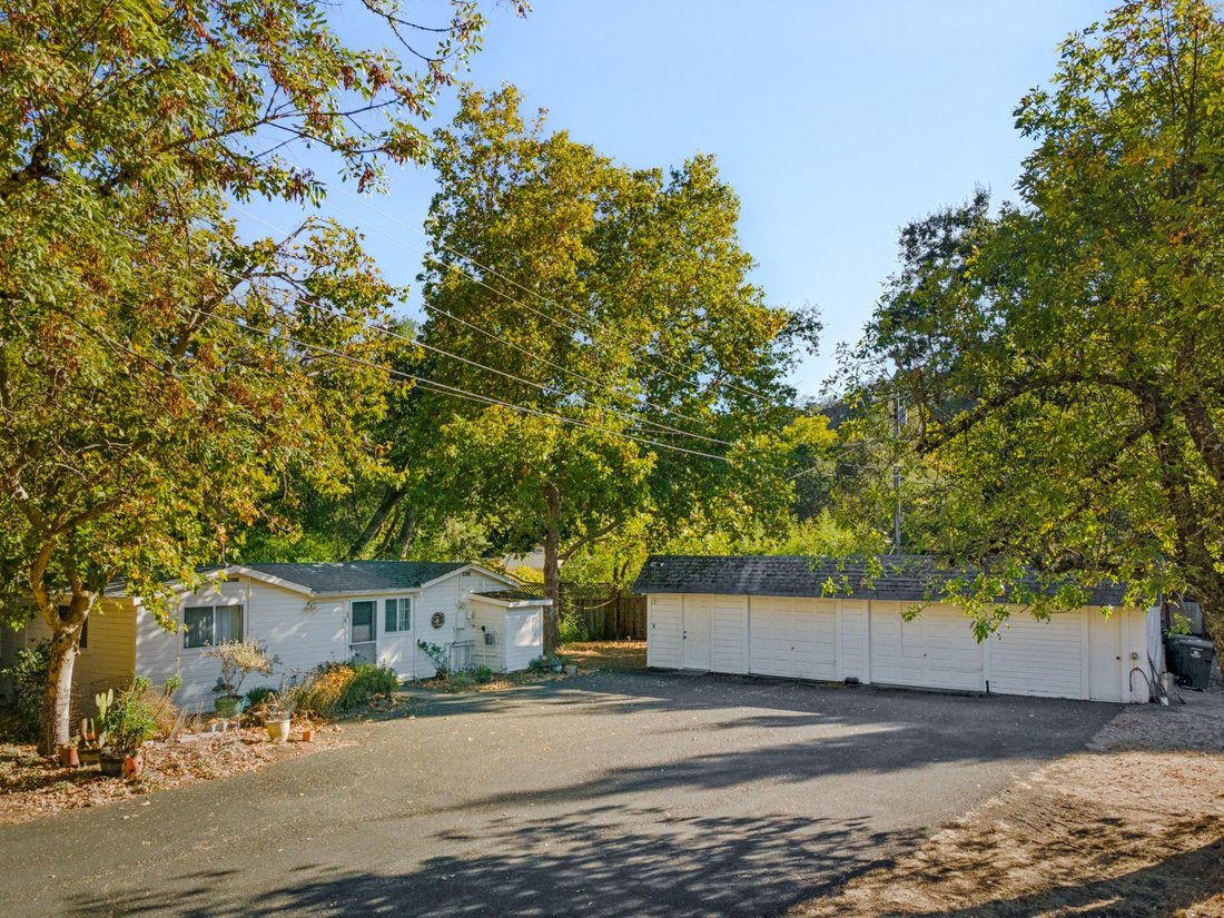 Glen Ellen, California, United States 5 - 19117642