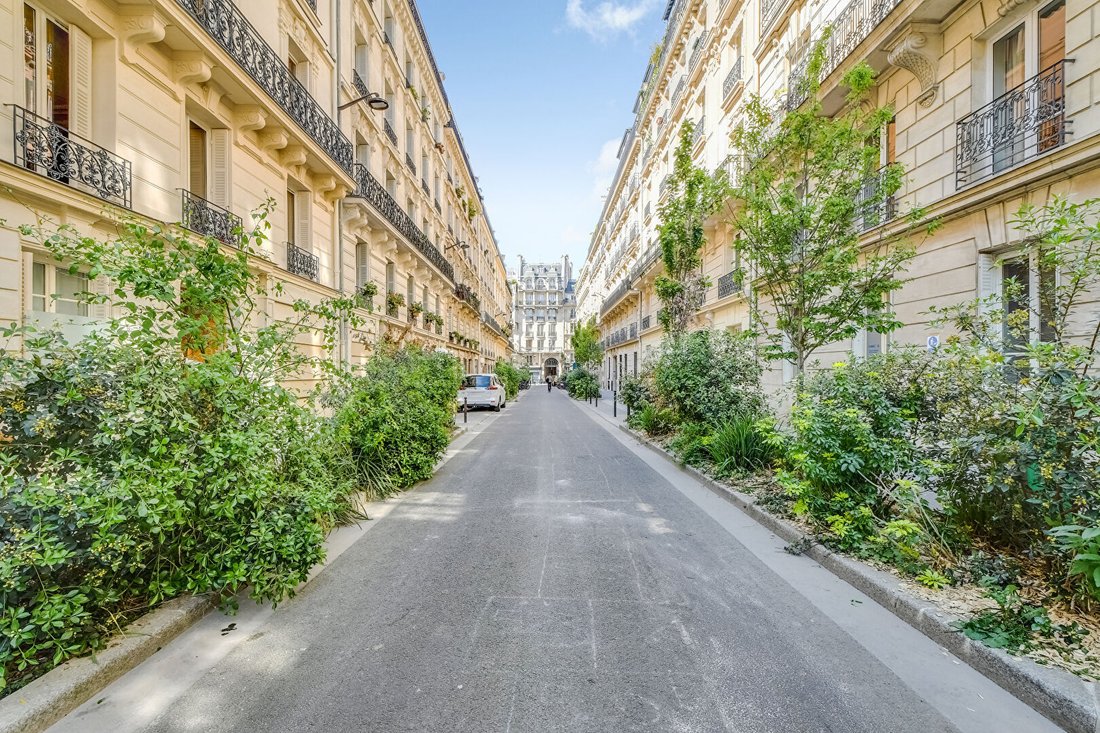 Apartment in Lorette-Martyrs, Paris 9e Arrondissement, Paris 4 - 19118678