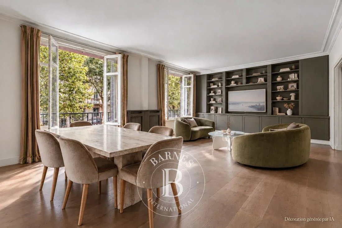 Apartment in Chaillot, Paris 16e Arrondissement, Paris 1 - 19119076