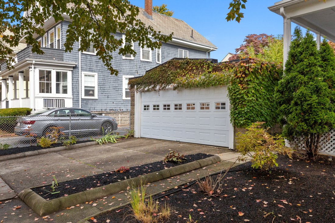 Condo in Arlington, Massachusetts, United States 4 - 19117643