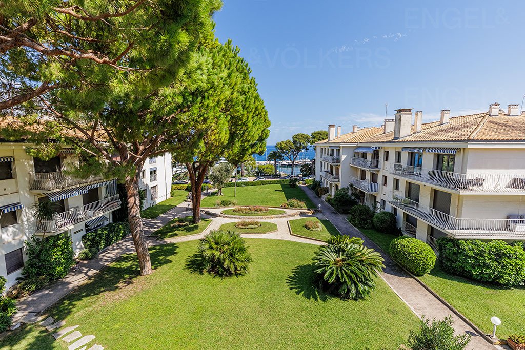 Apartment in Saint-Jean-Cap-Ferrat, Provence-Alpes-Côte d'Azur, France 3 - 19120174