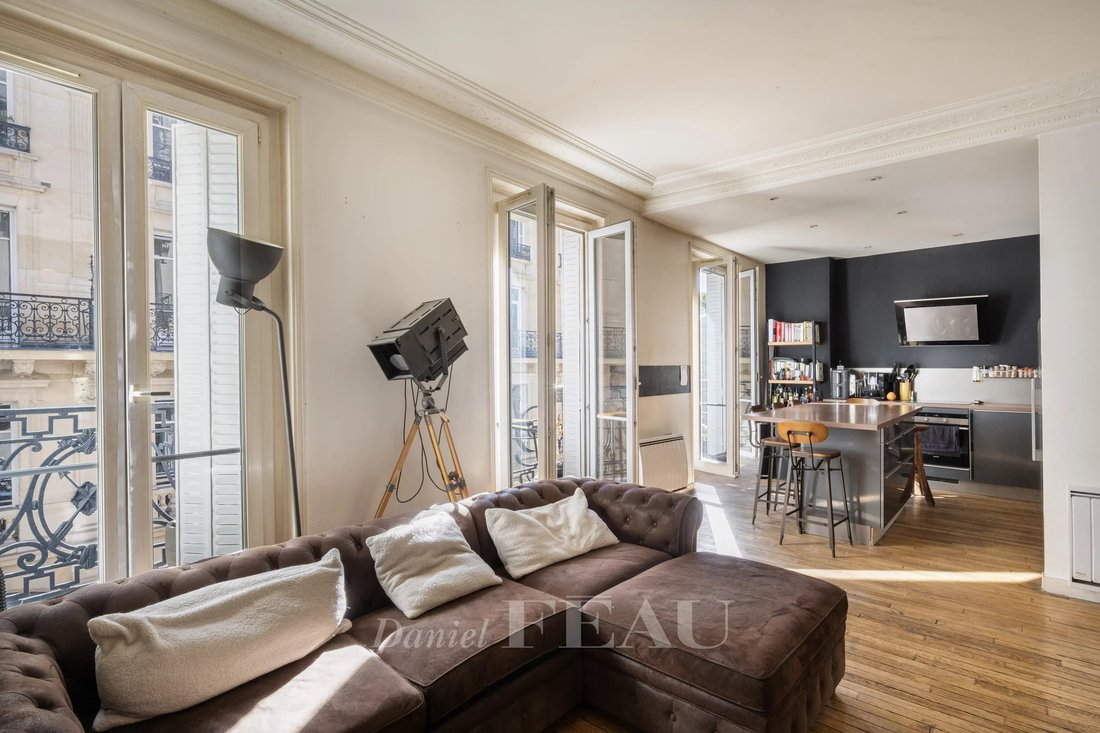 Appartamento a Clichy-Trinité, Paris 9e Arrondissement, Parigi 3 - 19069665