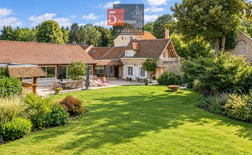 Maison à Ouest, Lamorlaye, France 1