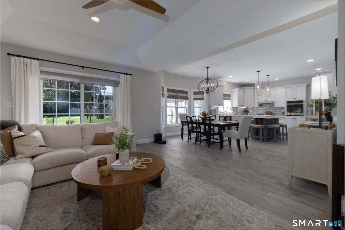 House in Southington, Connecticut, United States 4 - 19117800