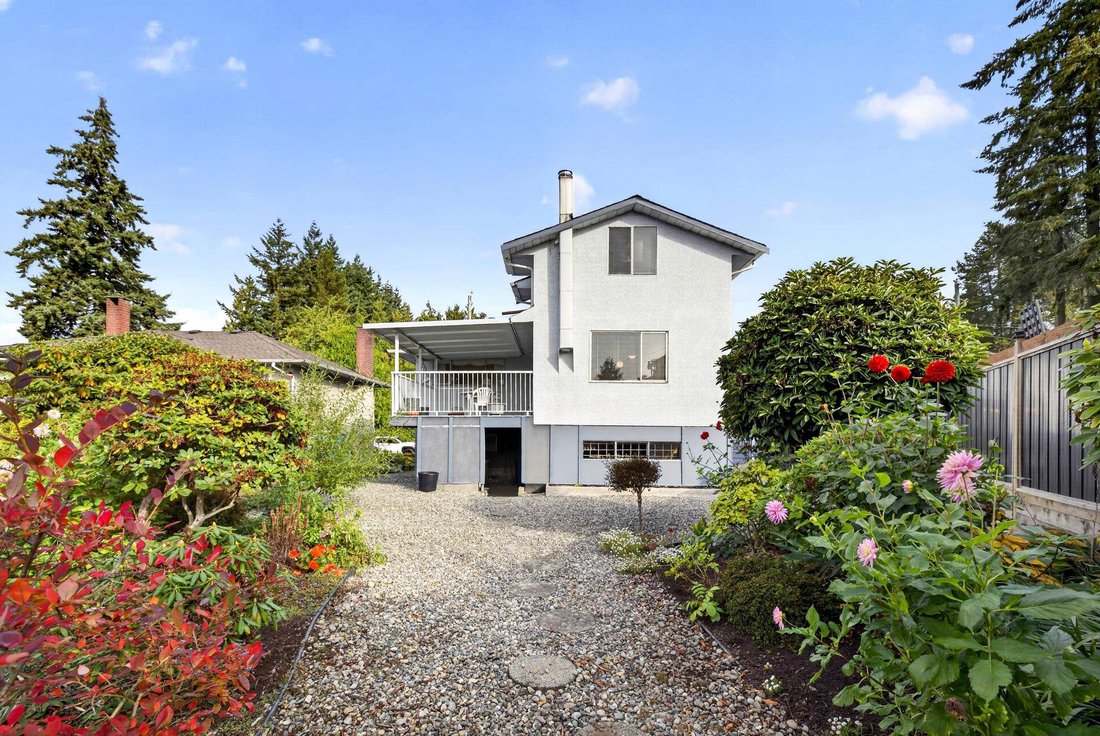 House in Surrey, British Columbia, Canada 2 - 19118833