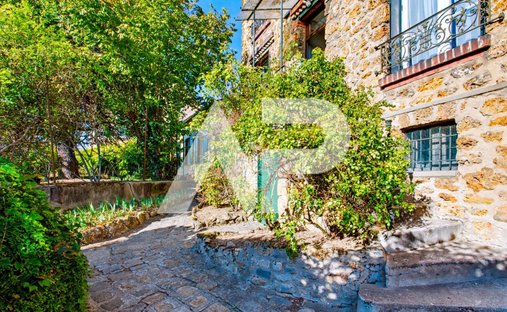 Maison à Beau Site-Pommerets-Binelles, Sèvres, France 1