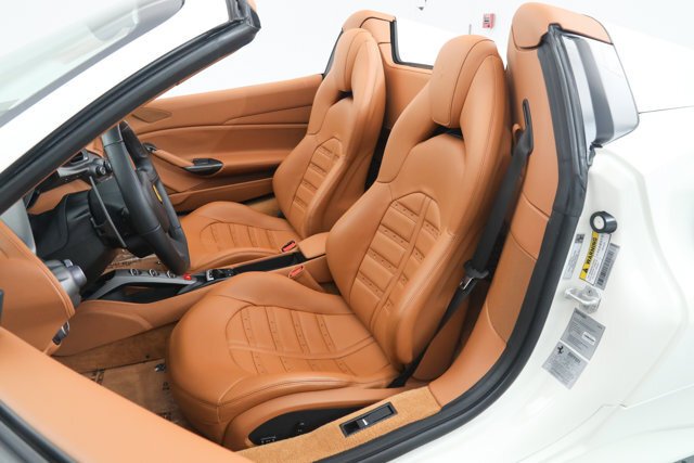 Cabriolet in Fort Lauderdale, FL, United States 5 - 19119097