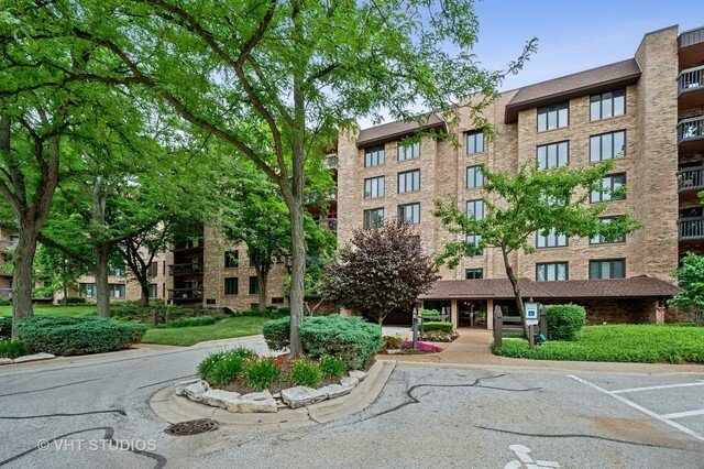 Condo in Northbrook, Illinois, United States 1 - 19119401