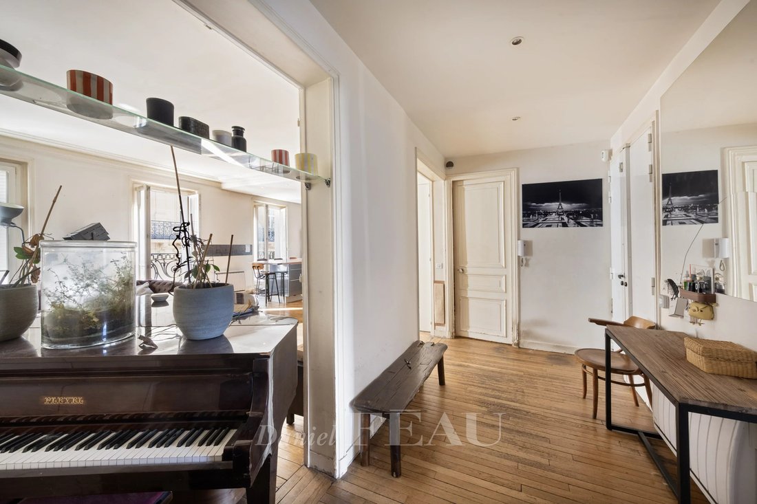 Appartamento a Clichy-Trinité, Paris 9e Arrondissement, Parigi 4 - 19069665