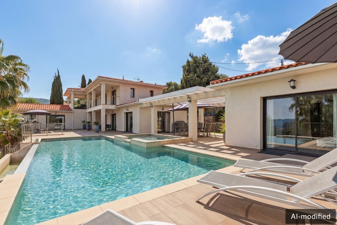 Casa en Châteauneuf-Grasse, Provenza-Alpes-Costa Azul, Francia 1 - 19119167