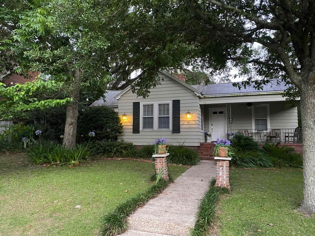 House in Tallahassee, Florida, United States 1 - 19117668
