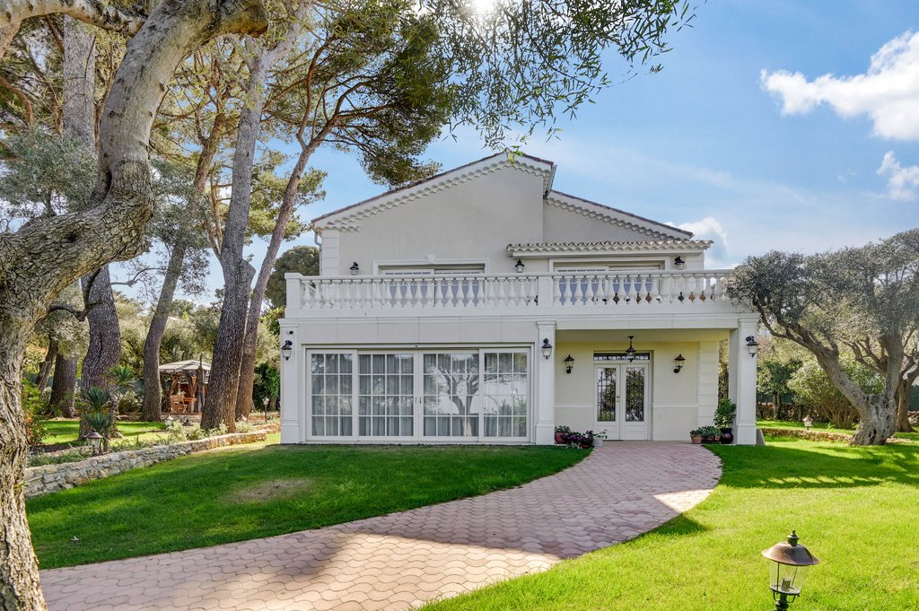 Casa en Antibes, Provenza-Alpes-Costa Azul, Francia 1 - 19119308