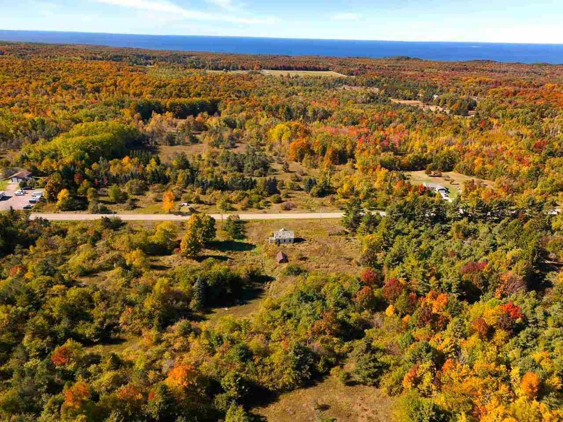 Terreno a Wequetonsing, Michigan, Stati Uniti 1 - 19117303
