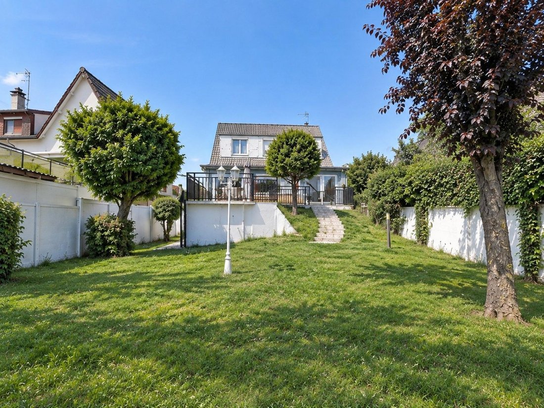 Maison à Quatres Cités-Simonettes-République, Champigny-sur-Marne, France 2 - 19120033