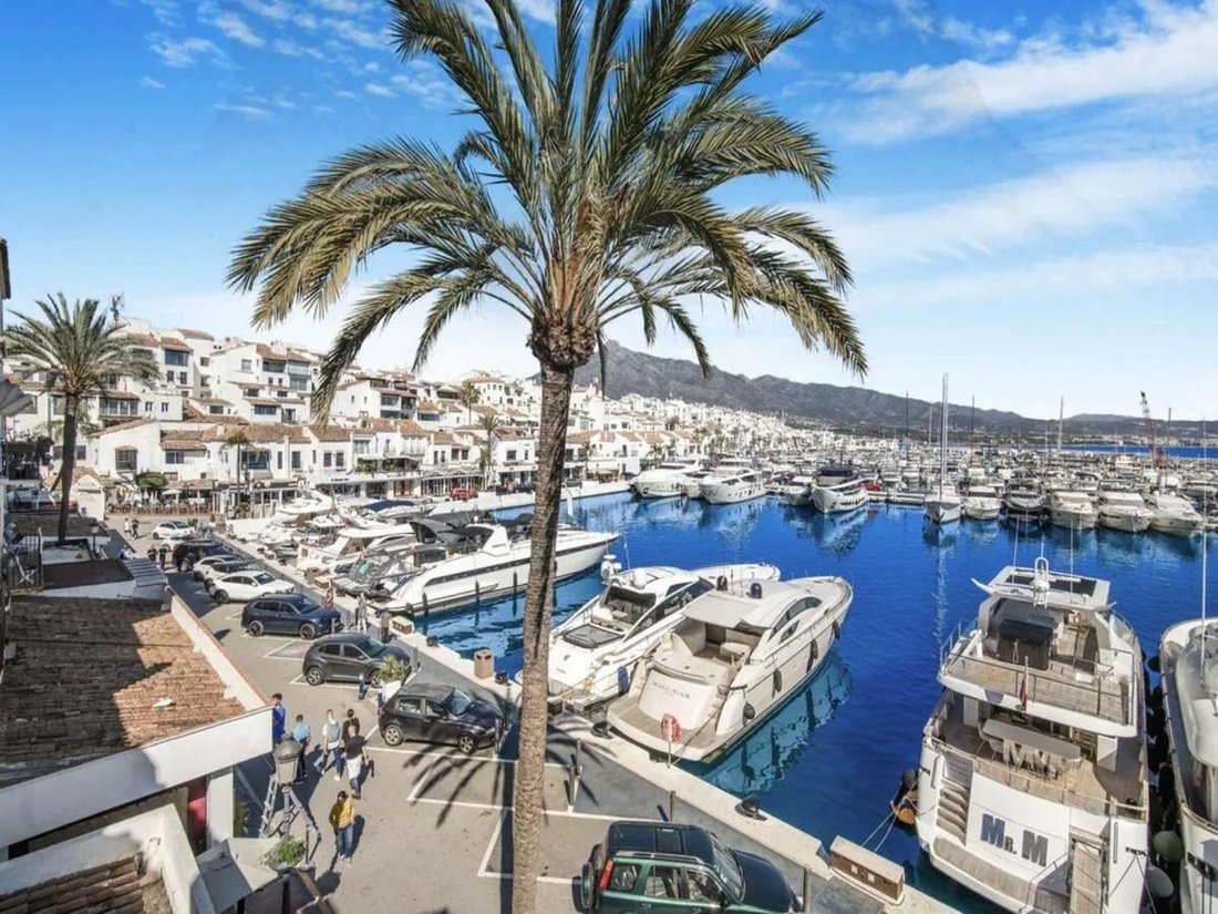 Penthouse à Puerto Banús, Marbella, Espagne 1 - 19119155