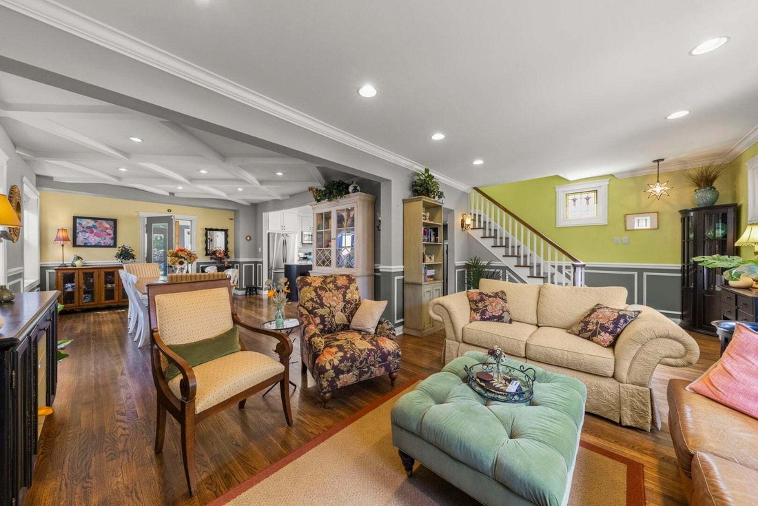 House in Elmwood Park, Illinois, United States 5 - 19118386