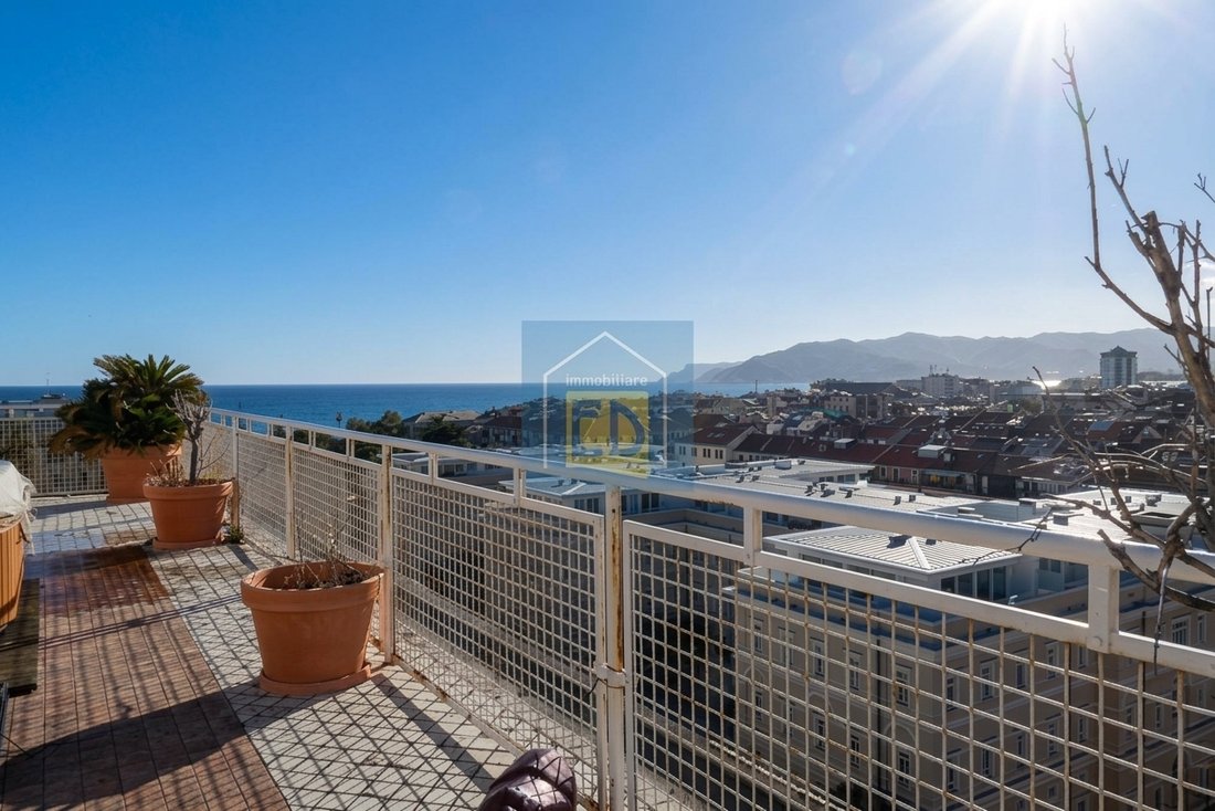 Apartamento en Savona, Liguria, Italia 1 - 19117153