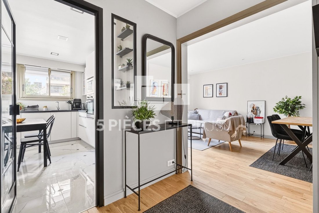 Apartment in La Fourche-Guy Môquet, Paris 17e Arrondissement, Paris 1 - 19118532