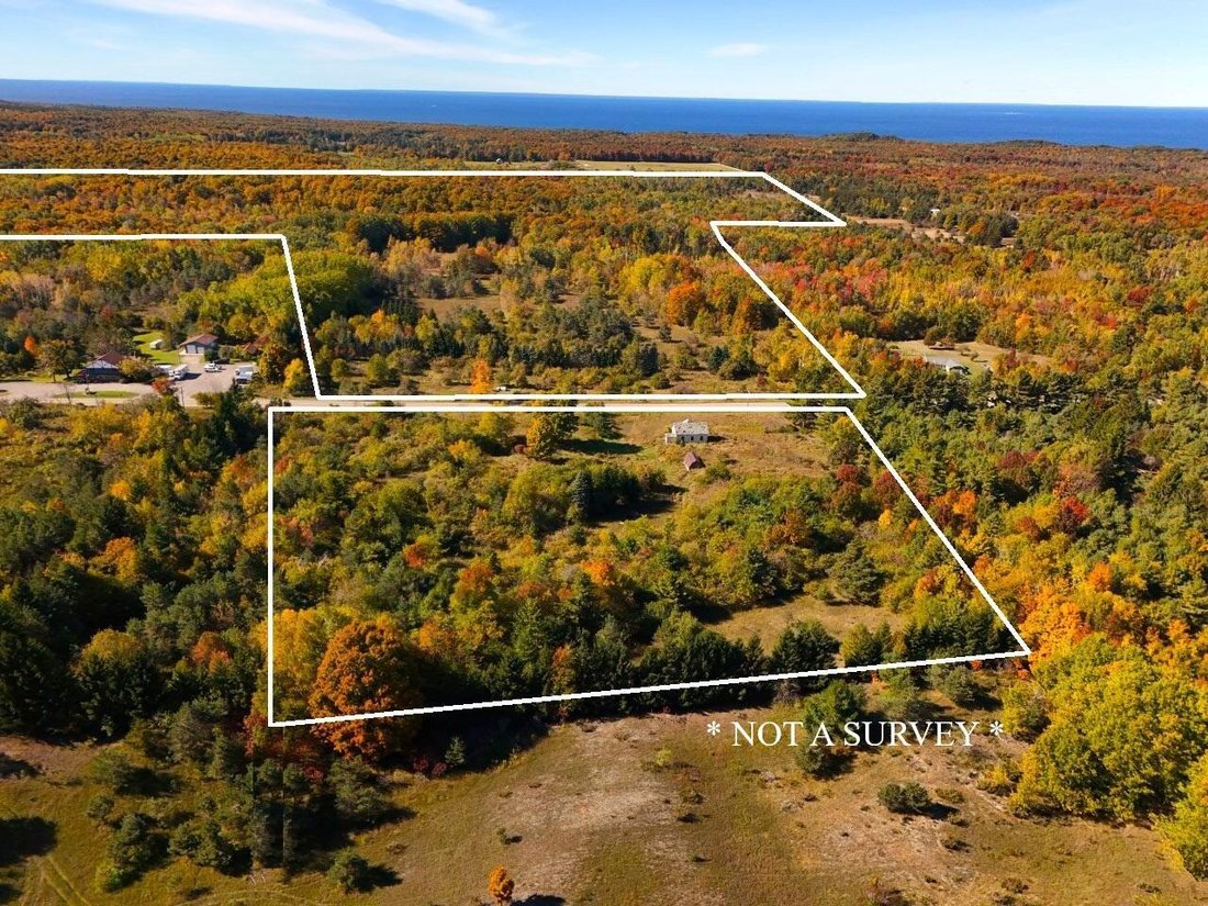 Terreno a Wequetonsing, Michigan, Stati Uniti 1 - 19117302