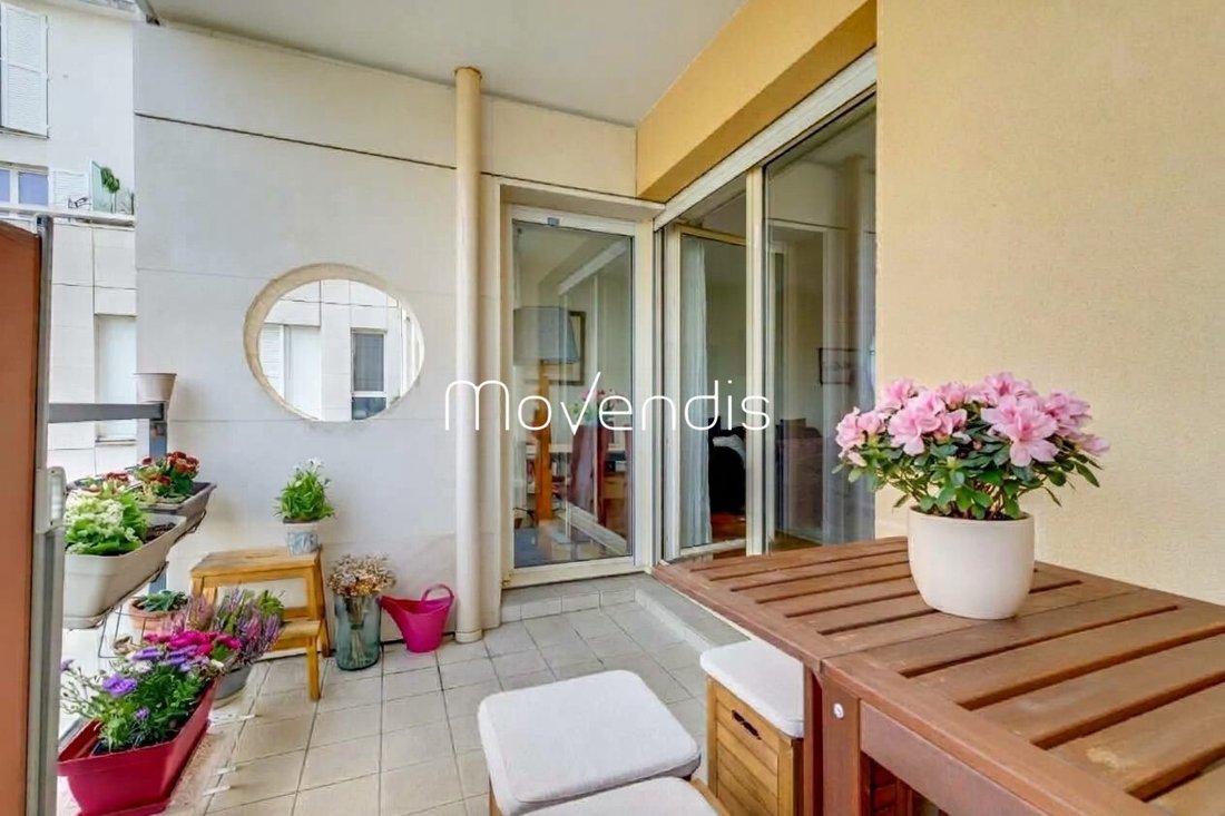 Apartment in Violet Commerce, Paris 15e Arrondissement, Paris 2 - 19117509