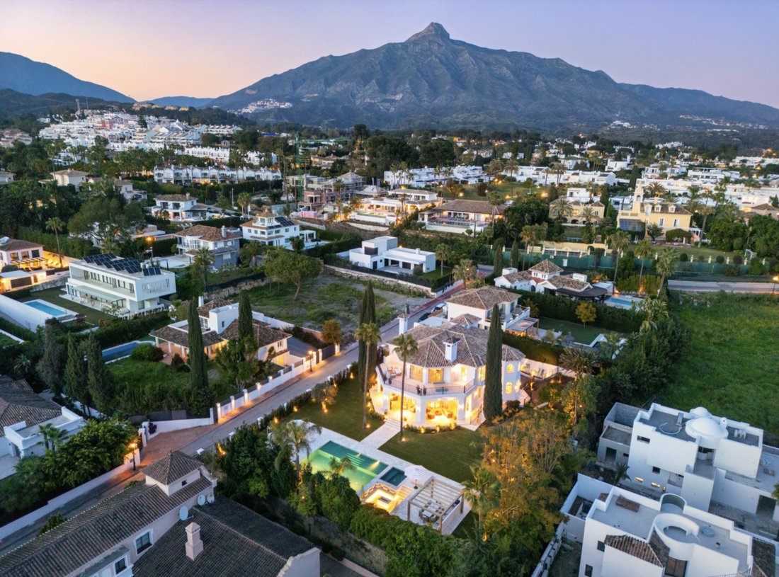 Villa in Nueva Andalucía, Marbella, Spanien 2 - 19118905