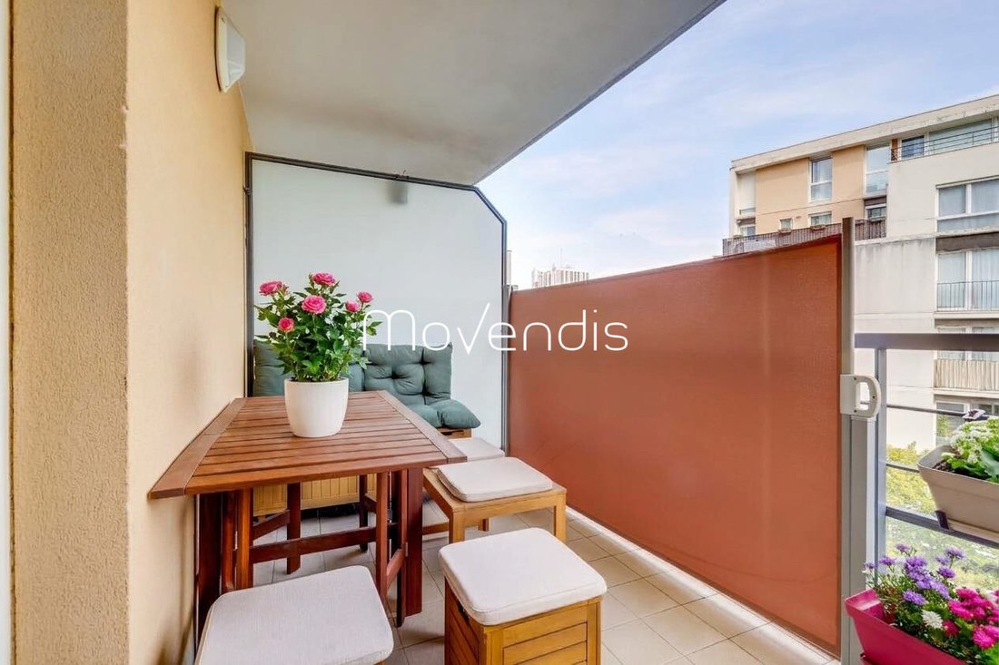 Apartment in Violet Commerce, Paris 15e Arrondissement, Paris 1 - 19117509
