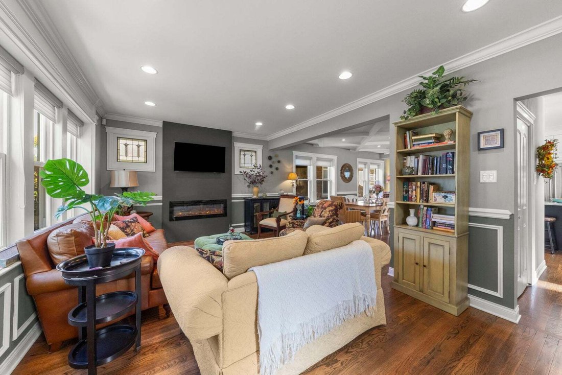 House in Elmwood Park, Illinois, United States 4 - 19118386