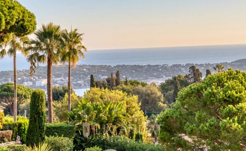 Villa in La Maure-Super Cannes, Vallauris, France 1