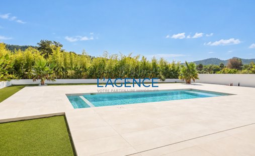House in La Crau, Provence-Alpes-Côte d'Azur, France 1