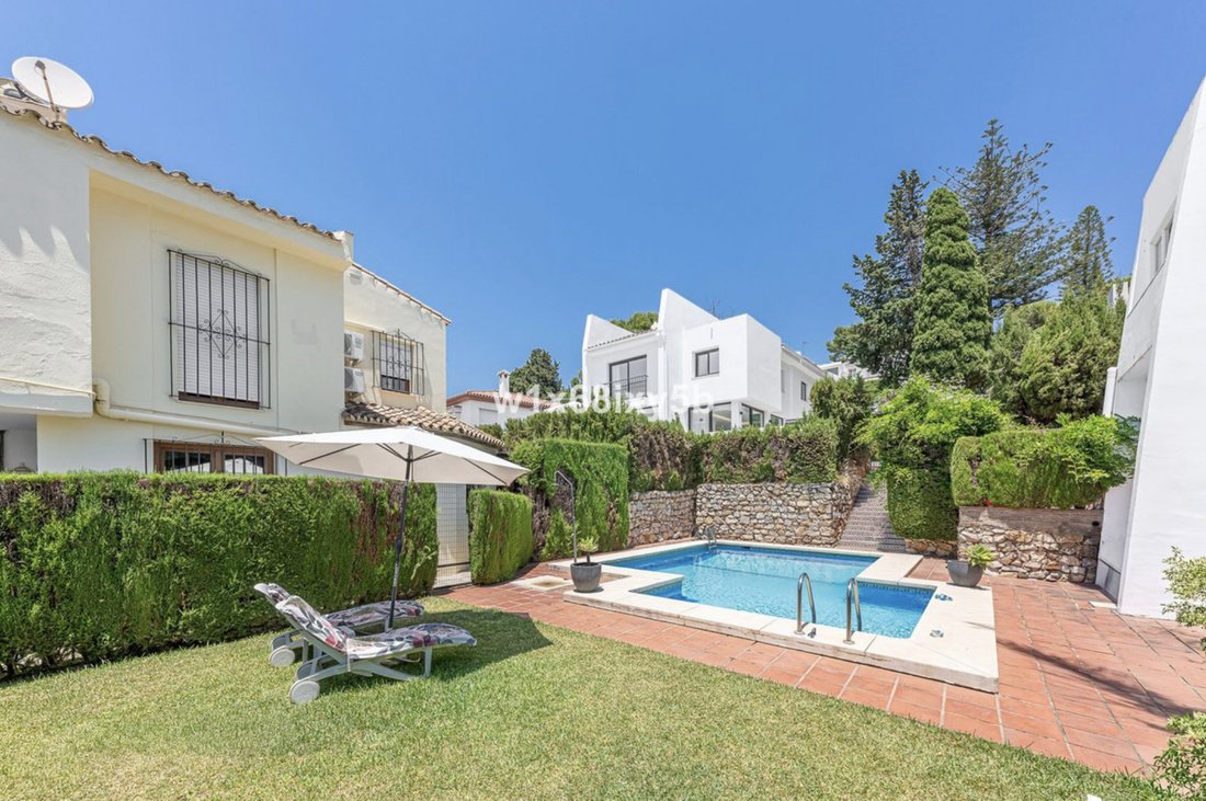 Villa in Nueva Andalucia, Marbella, Spain 2 - 19019090