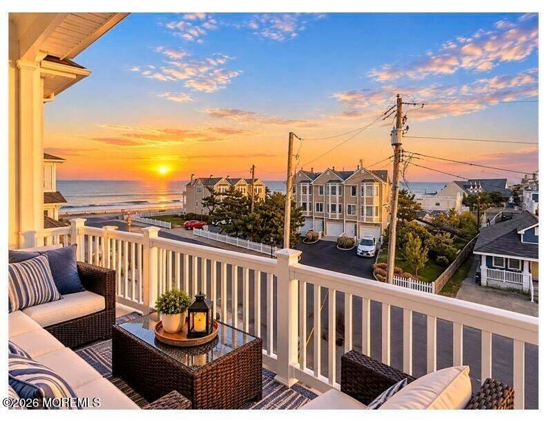 Casa en Long Branch, Nueva Jersey, Estados Unidos 2 - 19106733