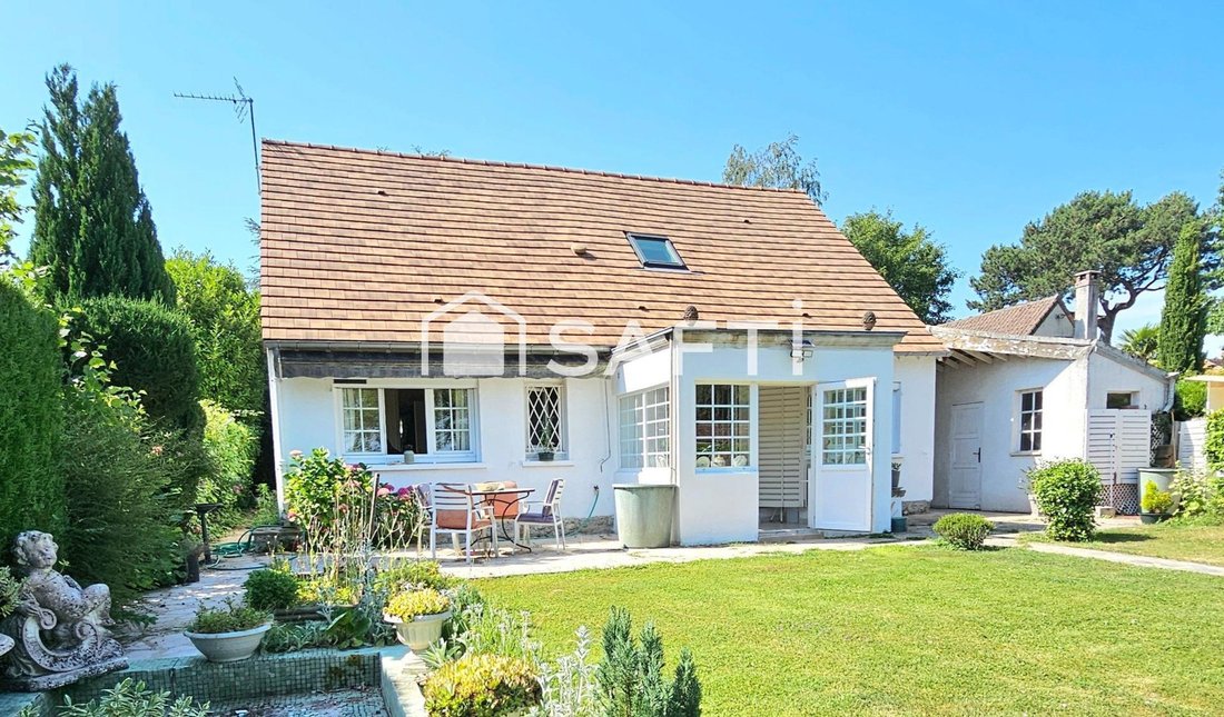 House in Le Tremblay-sur-Mauldre, Ile-de-France, France 3 - 18233287