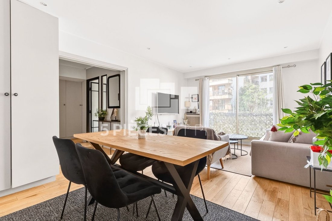 Apartment in La Fourche-Guy Môquet, Paris 17e Arrondissement, Paris 3 - 19118532