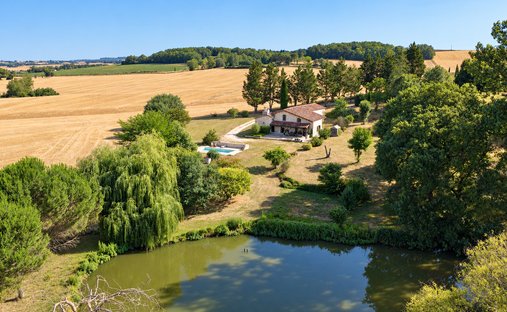 Maisons de campagne à Lectoure, Occitanie, France 1