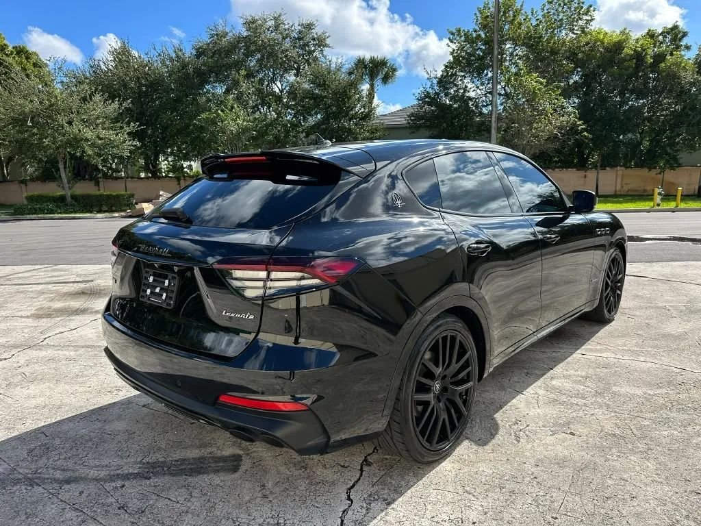 Suv in Hollywood, FL, United States 5 - 19119917