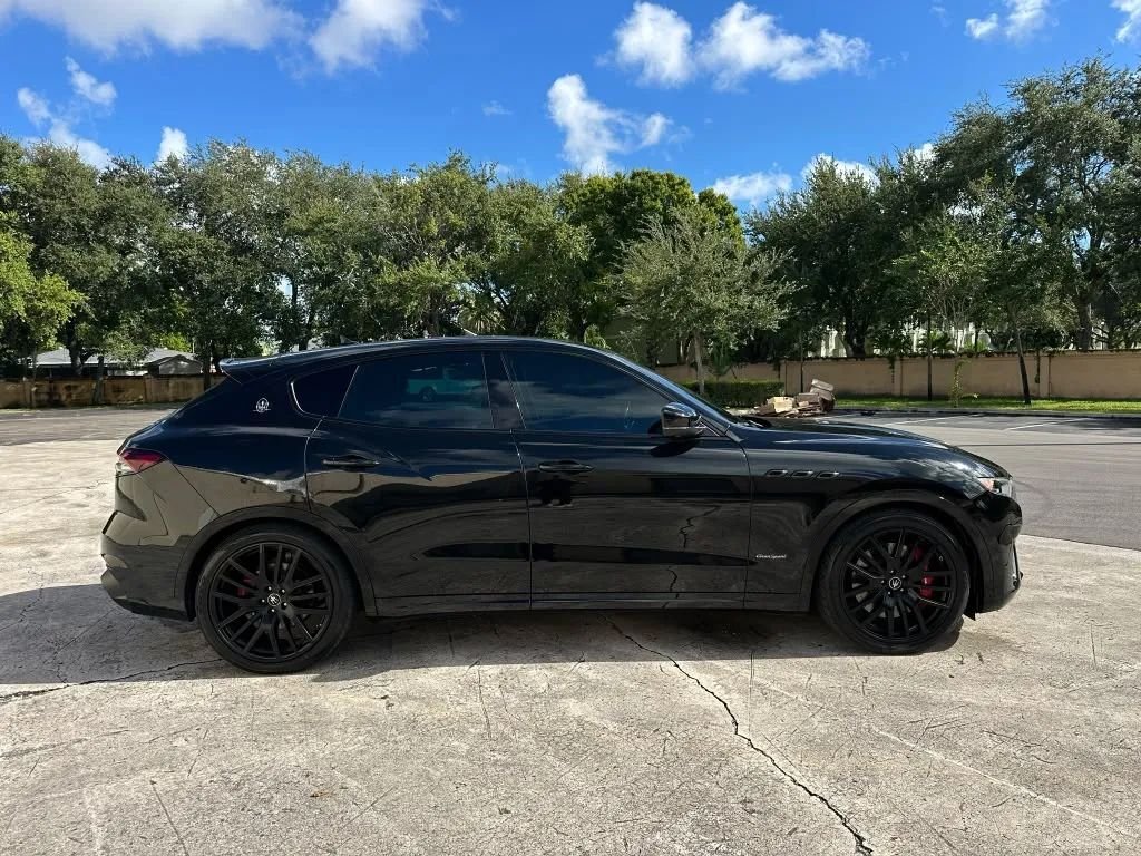 Suv in Hollywood, FL, United States 4 - 19119917