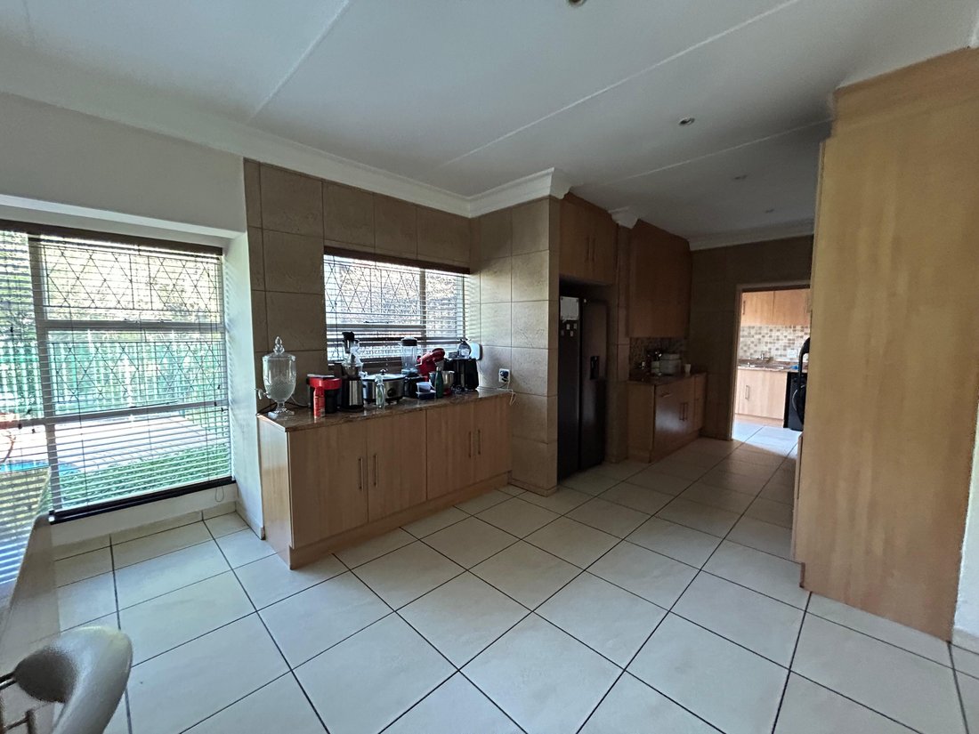 Anwesen in Morningside Manor, Sandton, Südafrika 4 - 19119987