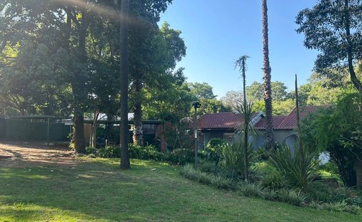 Estate in Morningside Manor, Sandton, South Africa 1