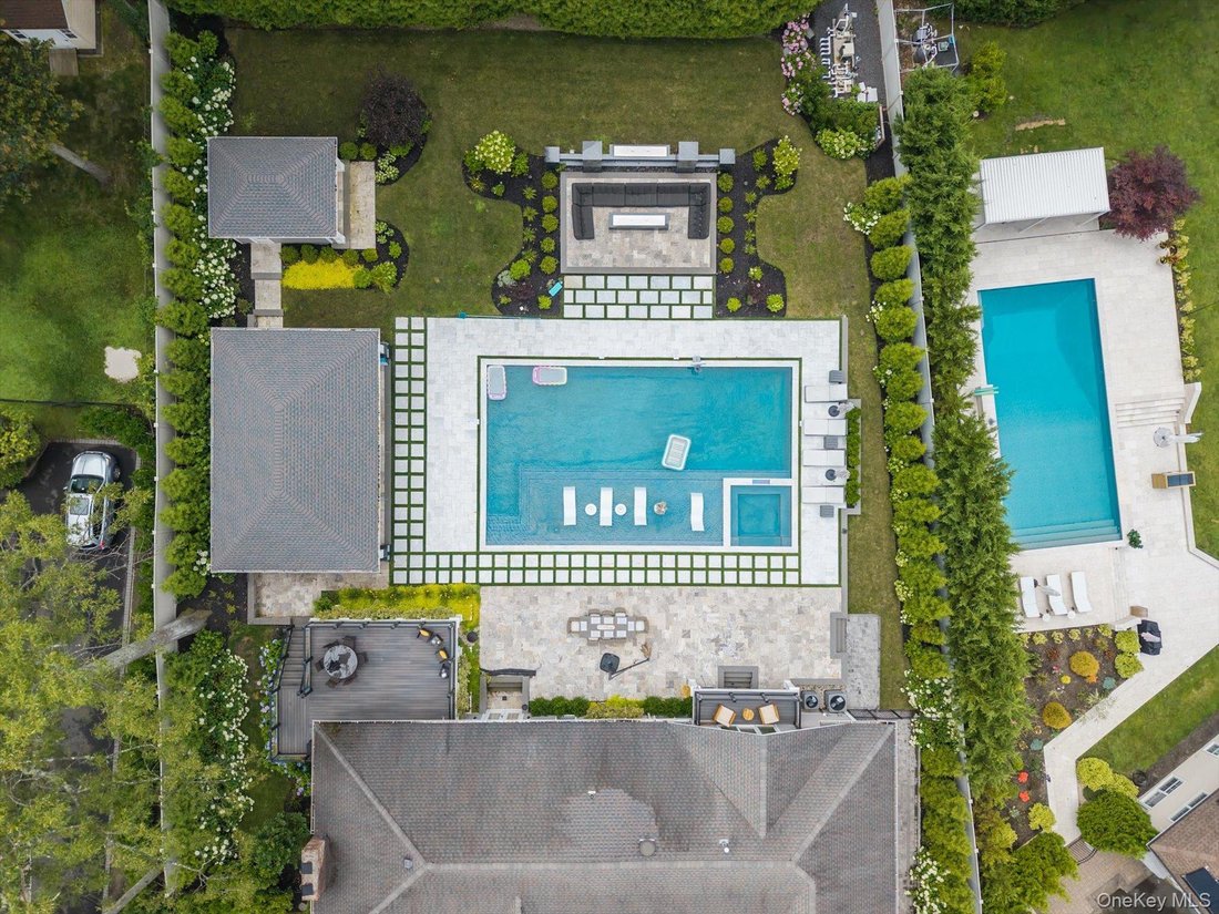 House in Melville, New York, United States 4 - 19120246