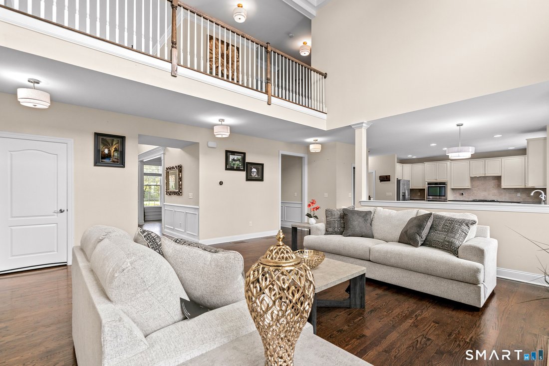House in Southington, Connecticut, United States 4 - 19120170