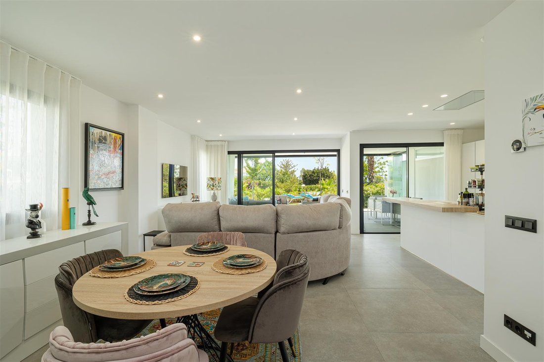 Wohnung in Estepona, Andalusien, Spanien 4 - 19120359