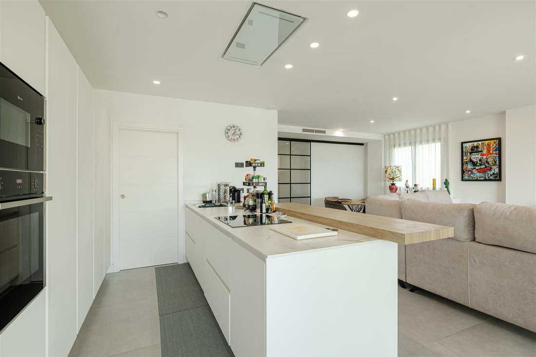 Wohnung in Estepona, Andalusien, Spanien 3 - 19120359