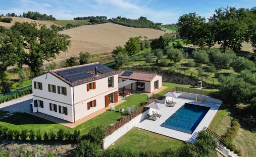 Landhaus in Mogliano, Marken, Italien 1