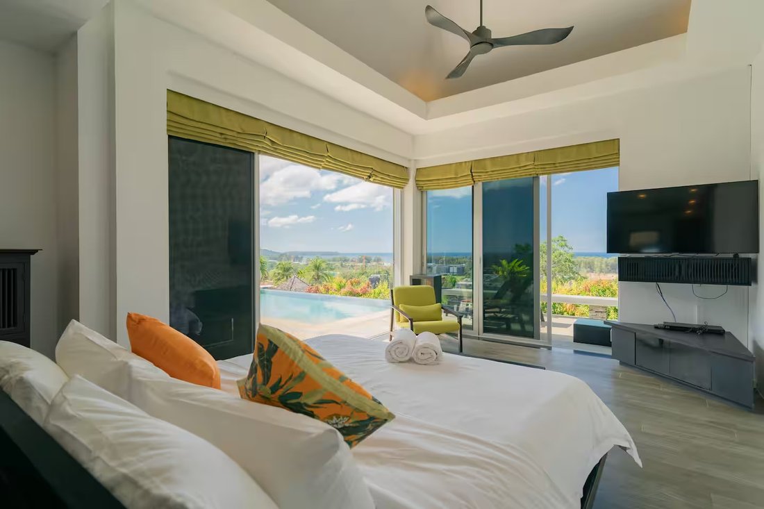 Villa in Choeng Thale, Phuket, Thailand 5 - 19128731