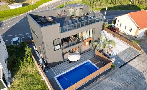 Villa in Tateyama, Chiba, Japan 1