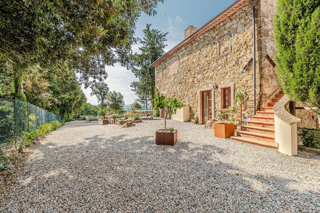Tenuta a Montecatini Val di Cecina, Toscana, Italia 2 - 19120459