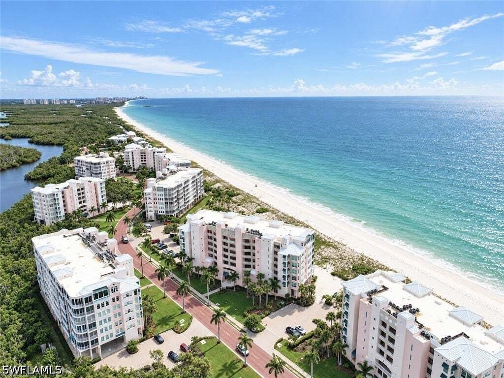 Condo in Bonita Springs, Florida, United States 4 - 19121390