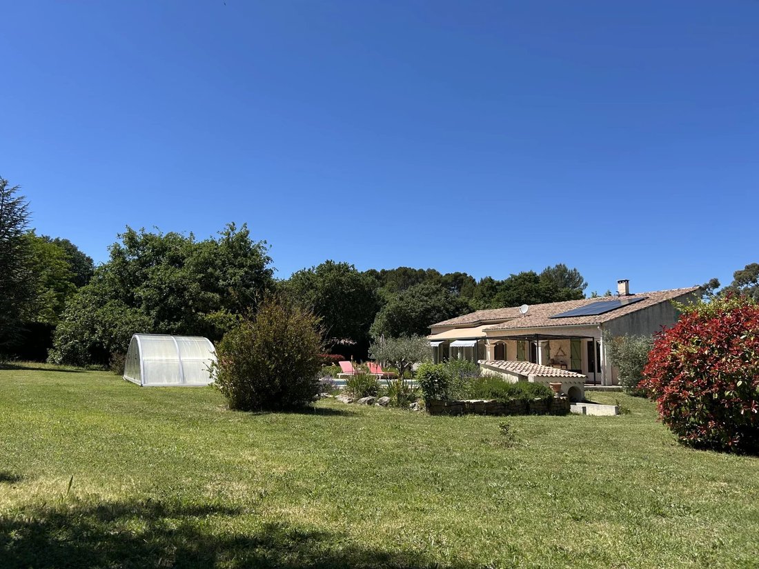 Villa in Jouques, Provence-Alpes-Côte d'Azur, France 2 - 19122980
